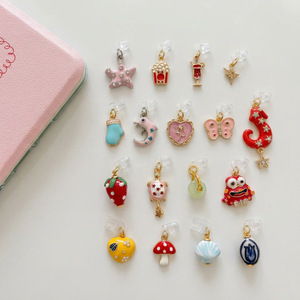 Set di Ciondoli Smaltati a Forma di Animale, Personalizzabili in Piccoli Lotti per Kit Fai-da-te di Gioielli, Collane <span class=keywords><strong>e</strong></span> Braccialetti, con Design Carino di Fiori, Stelle <span class=keywords><strong>e</strong></span> Tartarughe - Product Image 6