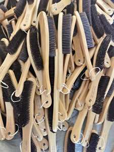 Brosse de nettoyage multifonction, outil de nettoyage de vêtements en bois massif, brosse pour chapeaux, canapé-lit, anti-poussière, vente en gros - Product Image 6