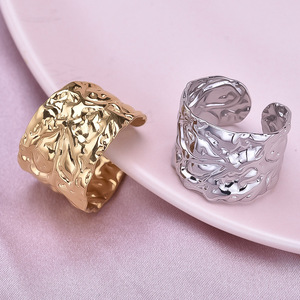 Anillo de acero inoxidable de alta calidad Corazón Dorado flor estrella de mar dedo abierto anillo grueso hoja Cruz anillo impermeable para hombres, mujeres - Product Image 3