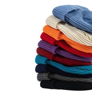 Gorros de Invierno Personalizados con Parche Acrílico Tejido, Gorros de Punto - Product Image 1