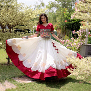 Vestido Étnico Tradicional Indio Pakistaní Lehenga Choli para Mujer, Sin Arrugas, Elástico, Corte Regular, para Bodas y Fiestas - Product Image 1