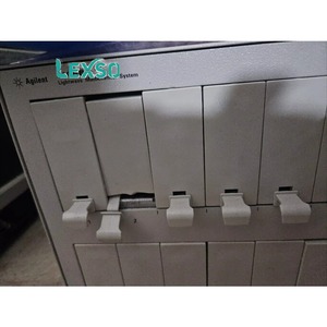 Multímetro óptico multicanal Lightwave 8166B de 17 ranuras en buen estado de segunda mano xgeqpt - Product Image 3