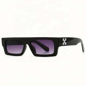 Gafas de Sol de Moda con Logotipo Personalizado, Estilo Vintage, Montura Ancha, Gafas de Sol Rectangulares para Mujer con Protección UV400 - Product Image 1