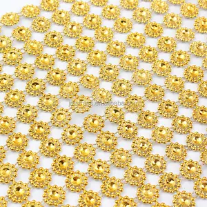 Vente en gros Rouleaux de chaîne en maille pliable cousus en plastique Rhinestone Rouleaux de tube en maille en plastique avec dos argenté et doré