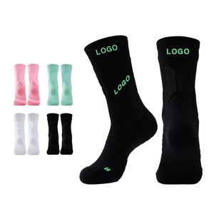 Phụ Nữ Của Cotton Crew Chống-Trượt Grip Bóng Đá Đi Xe Đạp Vớ Bóng Đá Biểu Tượng Tùy Chỉnh Thiết Kế Dệt Kim Mùa Thu Vớ Thể Thao Kỹ Thuật Số Cuff - Product Image 1