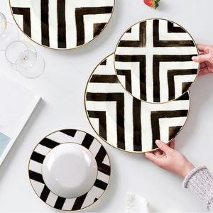 Vente en gros d'usine, service de vaisselle en porcelaine fine moderne et simple, assiette de présentation en céramique pour les fêtes de mariage - Product Image 5