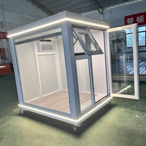 Serre pour animaux de compagnie, petite maison en verre avec porte et fenêtre, toit en polycarbonate résistant aux UV, personnalisable pour jardin, patio, cour arrière - Product Image 1