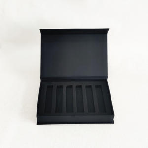 Custom Logo scatola di cartone di lusso scatola di carta Eco di lusso nero magnetico nastro pieghevole vestiti scatola regalo di carta scatola di imballaggio - Product Image 1