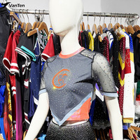Haut court à manches courtes personnalisé pour filles, avec strass scintillants, pour la pratique du cheerleading, tenue d'entraînement pour les pom-pom girls