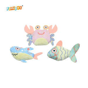 ของเล่นแมวแบบนุ่มยัดไส้ ดีไซน์สัตว์ทะเลหลากสีสัน ผลิตโดย Famipet ของเล่นแมวแบบมีเสียงกรอบแกรบ พร้อมแคทนิป - Product Image 1
