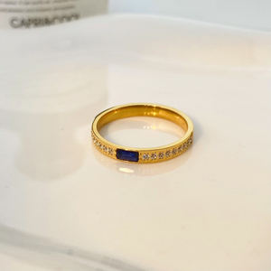 Blauwe Zirkoon Ingelegde Halve Cirkel Fijne Diamant Fijne Ring Joyas De Acero Inoxidable Al Por Mayor Titanium Staal 18K Gouden Ring - Product Image 1