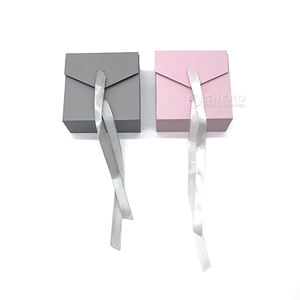 Boîtes de cadeaux en papier cartonné pour bijoux avec logo imprimé personnalisé - Product Image 2