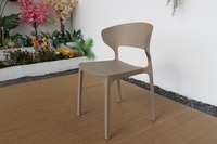 Chaise d'extérieur réglable en plastique au design moderne pour hôtel, restaurant, mobilier de maison coloré en PP, utilisation en appartement