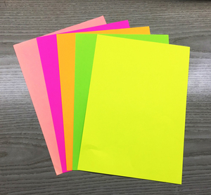 Risma di <span class=keywords><strong>Carta</strong></span> Fluorescente Colorata 500 Fogli Formato <span class=keywords><strong>A4</strong></span> <span class=keywords><strong>Carta</strong></span> Fluorescente Stampabile per <span class=keywords><strong>Fotocopie</strong></span> - Product Image 2