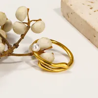 Unregelmäßiger Gedrehter Perlen-Eingelegter Edelstahl Offener Ring Minimalistischer Stilvoller Damen Alltags-Mode Fingerring