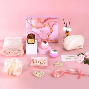 Coffret Cadeau Anniversaire Femme en Promotion : Kit de Soins Spa Personnalisé avec Bougies pour Meilleure Amie, Enseignante, Infirmière, Sœur, Maman - Product Image 1