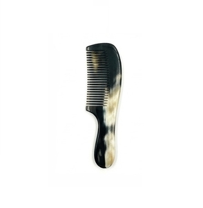 Al por mayor Peine alisador de pelo de cuerno de búfalo martillado con dientes de cuerno de búfalo para peinar, Precio económico - Product Image 1