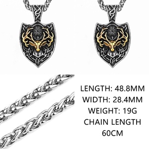 Colgante de Ciervo Vikingo Dorado de Acero Inoxidable, Collar Celta Nórdico Pagano con Diseño de Ciervo y Vegvisir - Product Image 3