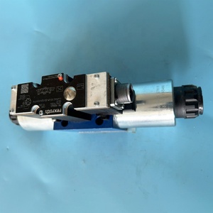 Válvulas Hidráulicas 4WRAE 10 Proporcionales Direccionales R900965674, Control Hidráulico 4WRAE10E60-2X/G24K31/F1V - Product Image 5