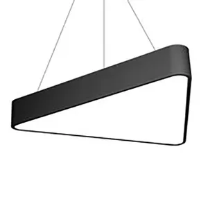 Vente chaude haut lumen plafond éclairage intérieur forme de triangle LED suspension avec CE ROHS