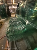 6mm 8mm 10mm verre flotté trempé Low-E pour murs rideaux d'hôtel capacité de charge 100KG 75 haute température 70MPa force 5 + ans