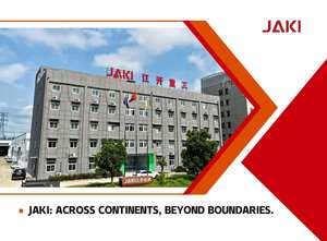 Nieuw ontworpen elektrische mini-reachstacker zonder poten met 1,5-tons en 2-tons vorkaccessoires, bereik vooruit/achteruit van 4m/5m/5,5m - Product Image 6