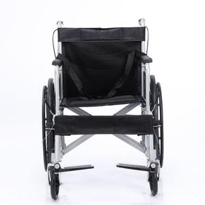 Fauteuil roulant manuel Medco MK904BJ, acier noir, 16 kg, certifié CE, pour personnes âgées et handicapées - Product Image 5