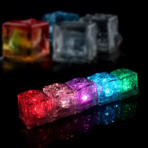 Cubetti di ghiaccio LED per bevande bagliore impermeabile nel liquido scuro attivato per la festa di casa Bar decorazione di nozze accessori per bevande - Product Image 5