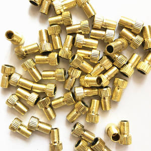 Adaptateur de valve en cuivre français vers américain pour réparation et remplacement de chambre à air de vélo, en métal jaune - Product Image 3