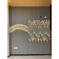 Panneaux muraux en WPC à grille lumineuse LED, panneaux muraux rainurés en PVC imperméables pour fond décoratif