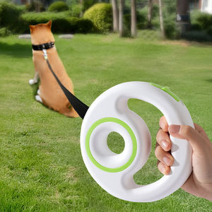 Guinzaglio per Cani Unico e Regolabile da 2,5M, Retrattile Automatico in Poliestere, Vendita all'Ingrosso - Product Image 1