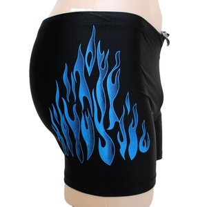กางเกงว่ายน้ำผู้ชายลายเปลวไฟ ผ้าไนลอน สำหรับว่ายน้ำและกีฬาทางน้ำ - Product Image 2