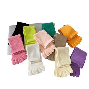 <span class=keywords><strong>Calcetines</strong></span> <span class=keywords><strong>separadores</strong></span> <span class=keywords><strong>de</strong></span> 5 <span class=keywords><strong>dedos</strong></span> deportivos <span class=keywords><strong>de</strong></span> Yoga, <span class=keywords><strong>calcetines</strong></span> <span class=keywords><strong>separadores</strong></span> <span class=keywords><strong>de</strong></span> 5 <span class=keywords><strong>dedos</strong></span> <span class=keywords><strong>de</strong></span> Color liso, <span class=keywords><strong>calcetines</strong></span> <span class=keywords><strong>de</strong></span> algodón al por mayor para mujer - Product Image 5