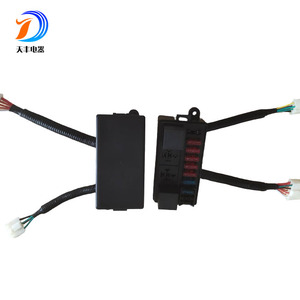 12 voies circuit dc <span class=keywords><strong>12v</strong></span> <span class=keywords><strong>fusible</strong></span> boîte à bornes lame <span class=keywords><strong>fusible</strong></span> <span class=keywords><strong>porte</strong></span>-bloc avec relais - Product Image 6