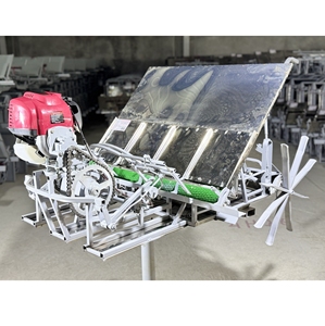 Semoir manuel de précision 4 rangs 20 cm pour la plantation de légumes (maïs, haricots, arachides, carottes, épinards) – Idéal pour l'agriculture - Product Image 2