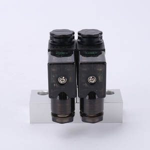 Pneumatic 2V025-08 Multi-Way Integrated Solenoid <b>Valve</b> Combination Manifold Normally Closed <b>Control</b> <b>Control</b> <b>Valves</b> - Product Image 2