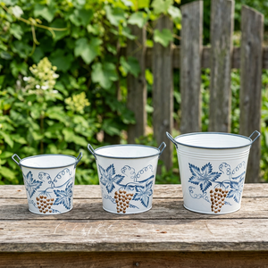 Ensemble de 3 pots en émail - Product Image 1