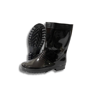 El AP BLACK I presenta una elegante entresuela negra hecha de PVC duradero, lo que garantiza un diseño con estilo y un rendimiento duradero. - Product Image 1