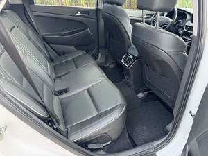 <span class=keywords><strong>Hyundai</strong></span> <span class=keywords><strong>Tucson</strong></span> 1.6TGDi 280 Auto SUV GLS Édition Fashion <span class=keywords><strong>2019</strong></span> – SUV Élégant à Faible Kilométrage, Prêt à l'Exportation - Product Image 5