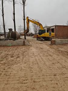 รถขุดตีนตะขาบ Komatsu PC220-8 มือสอง คุณภาพสูง ราคาถูก ขายดี น้ำหนัก 22 ตัน รุ่น PC 220-6 PC220-7 PC220-8 - Product Image 4