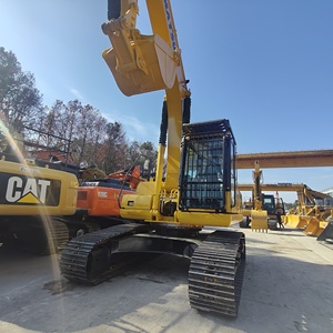 Excavatrice Komatsu PC220-8 d'occasion, 22 tonnes, moteur Cummins, pompe hydraulique Kawasaki, moteur à soupapes, faible nombre d'heures, 90% neuve, modèle 2021 compétitif - Product Image 2