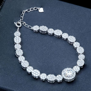 Bracelet chaîne tennis en argent S925 de haute qualité avec moissanite taillée, idéal pour mariage et fête, longueur ajustable - Product Image 1