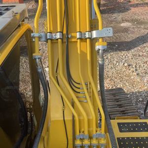 รถขุดตีนตะขาบ Komatsu PC210 มือสอง น้ำหนัก 20.3 ตัน ความจุบุ้งกี๋ 0.8-1.2 ลูกบาศก์เมตร - Product Image 4
