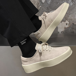 Chaussures pour hommes de luxe et tendance, de conception chinoise, en noir pur, avec des lacets en caoutchouc élégants et une conception en mesh. - Product Image 5