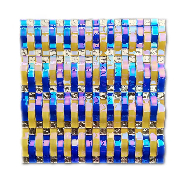 Mattonelle di vetro di disegno di forma ondulata del mosaico di cristallo dell'oro blu irregolare irregolare iridescente dell'arco