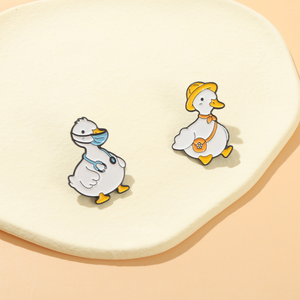 卸売 格安 カスタム 面白い メタル ハードエナメル 漫画 ラペルピンバッジ 動物 可愛い アヒル エナメルピン - Product Image 5
