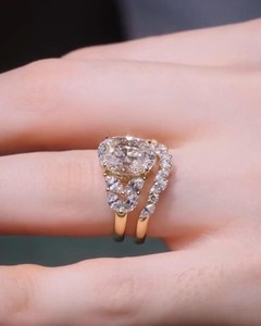 2CT Oval Lab Grown Diamond Engagement <b>Ring</b>, 14K Yellow <b>Gold</b> <b>Vintage</b> Halo - Product Image 4