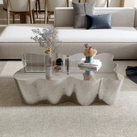 Table basse de salon italienne de forme irrégulière, table basse de luxe en acier inoxydable argenté, table à thé en métal combiné