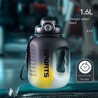 Nouveaux Sports de plein air grande capacité haute valeur de couleur tasse en plastique résistant aux hautes températures paille isolation thermique 6-12 voyage