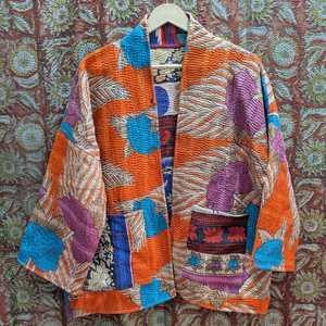 Veste Gudari faite à la main pour femmes en coton épais Kantha Style indien assortie veste en cuir ethnique réversible vintage - Product Image 1